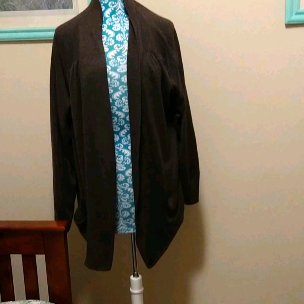 Mercer Street studio size 2X woman cardigan